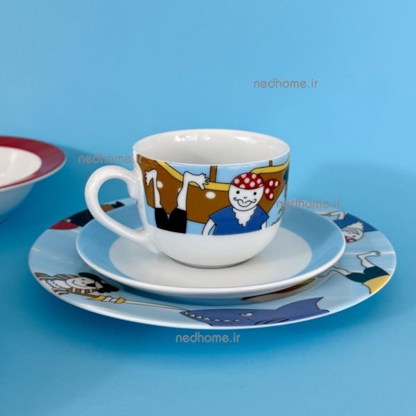 فنجان و نعلبکی چینی زرین طرح دزد دریایی درجه عالی