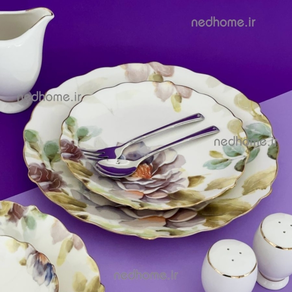 چینی گل بنفش