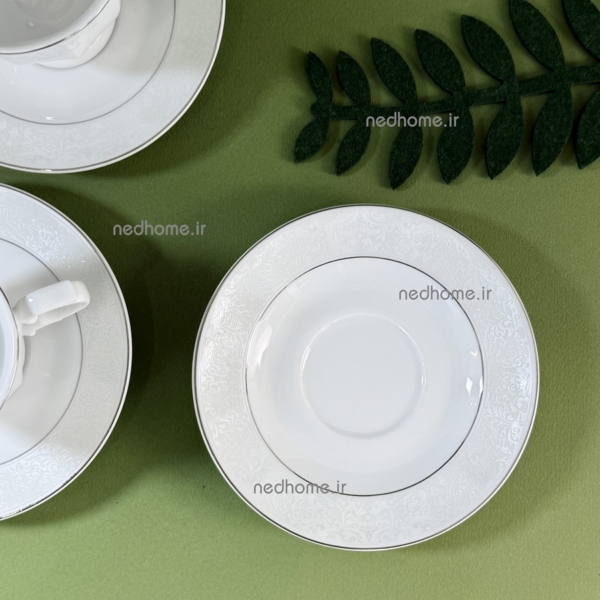 نعلبکی تخت چینی زرین طرح دلسا لب نقره ای